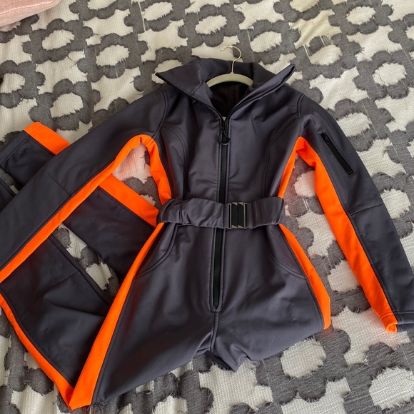 COPY - Never worn,one piece ski suit - Picture 2 of 3
